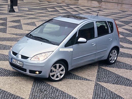 Лобовое стекло для Mitsubishi Colt (03-12)